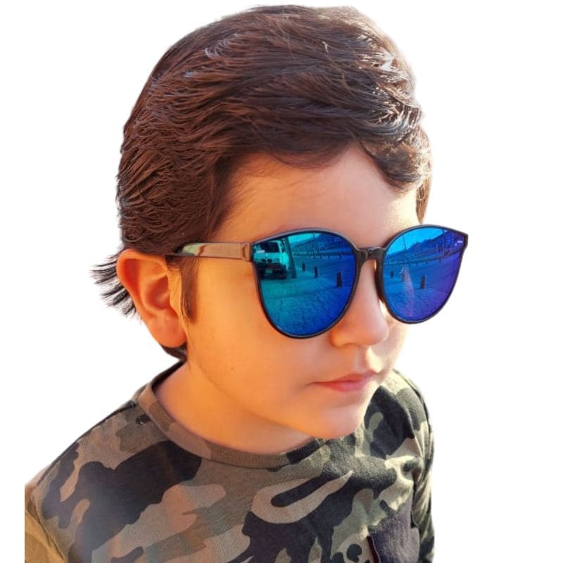 lentes-gafas-sol-polarizados-niños-niñas-hijos-pequeños-padres-protección-ojos-dañinos-uv400-ultravioleta-rayos-unisex-ocular-vision-desarrollo-retina-lesiones-alta-calidad-peso-ligero-ultralight-resistente-soporta-impacto-nariz-narices-pequeñas-rostro-importacion-exclusiva-policarbonato-tecnologia-marco-armazon-hipoalergenicos-livianos-colores-modelos-diseños-duraderas-estilo-unico-fashion-moda-modernos-sensibilidad-bisagras-resortes-patas-trivex-comodas-resistentes-rayones-seguro-impacto-microfibra-4